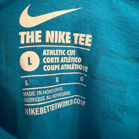 🏈 Luke Kuechly Panthers T-Shirt Jersey - Picture 5 of 5